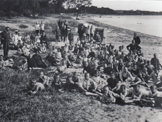 Kinder Ostseestrand 1919